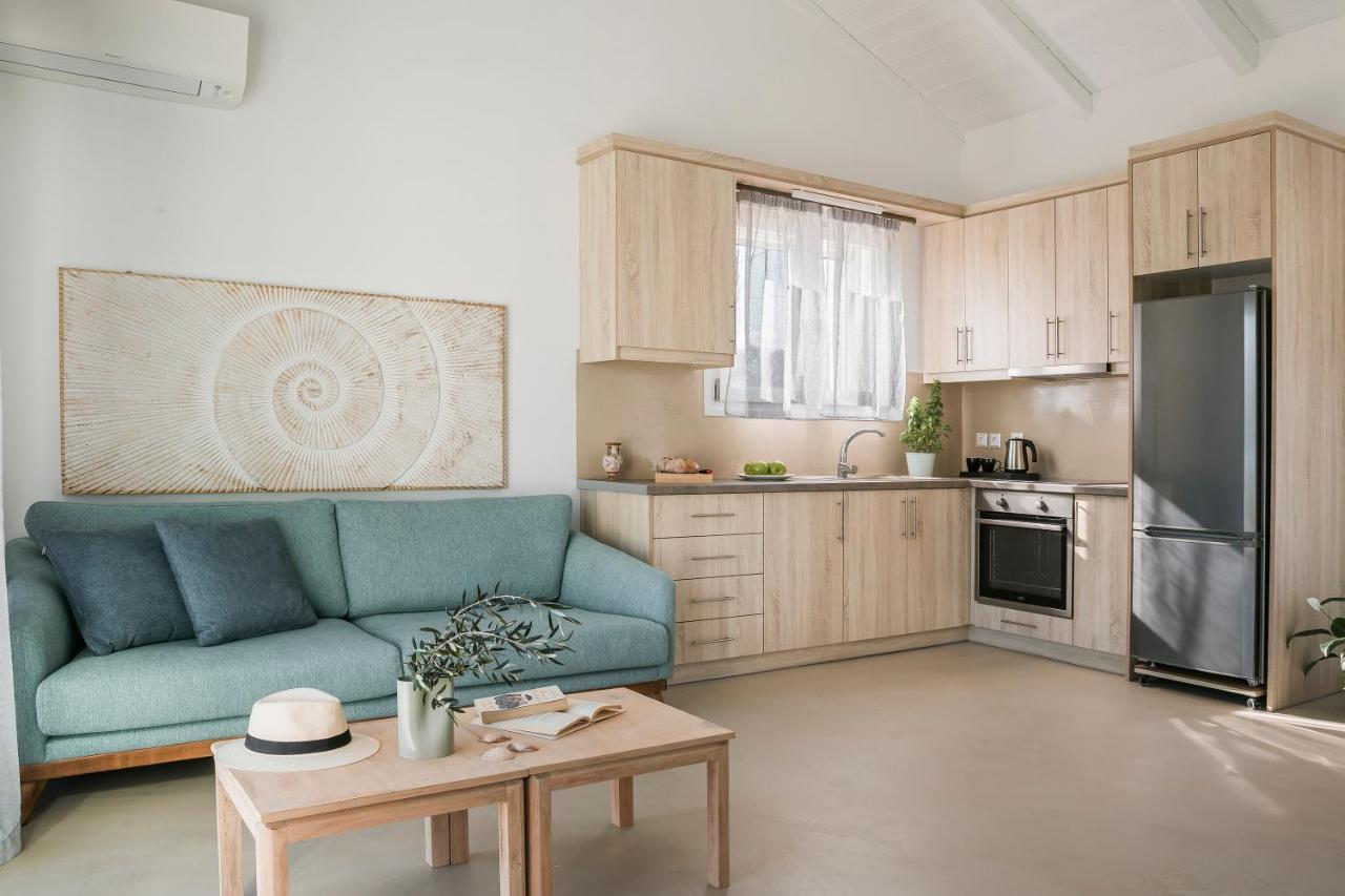 Apollonides Seafront Villa1 Aoede リクスリオン エクステリア 写真
