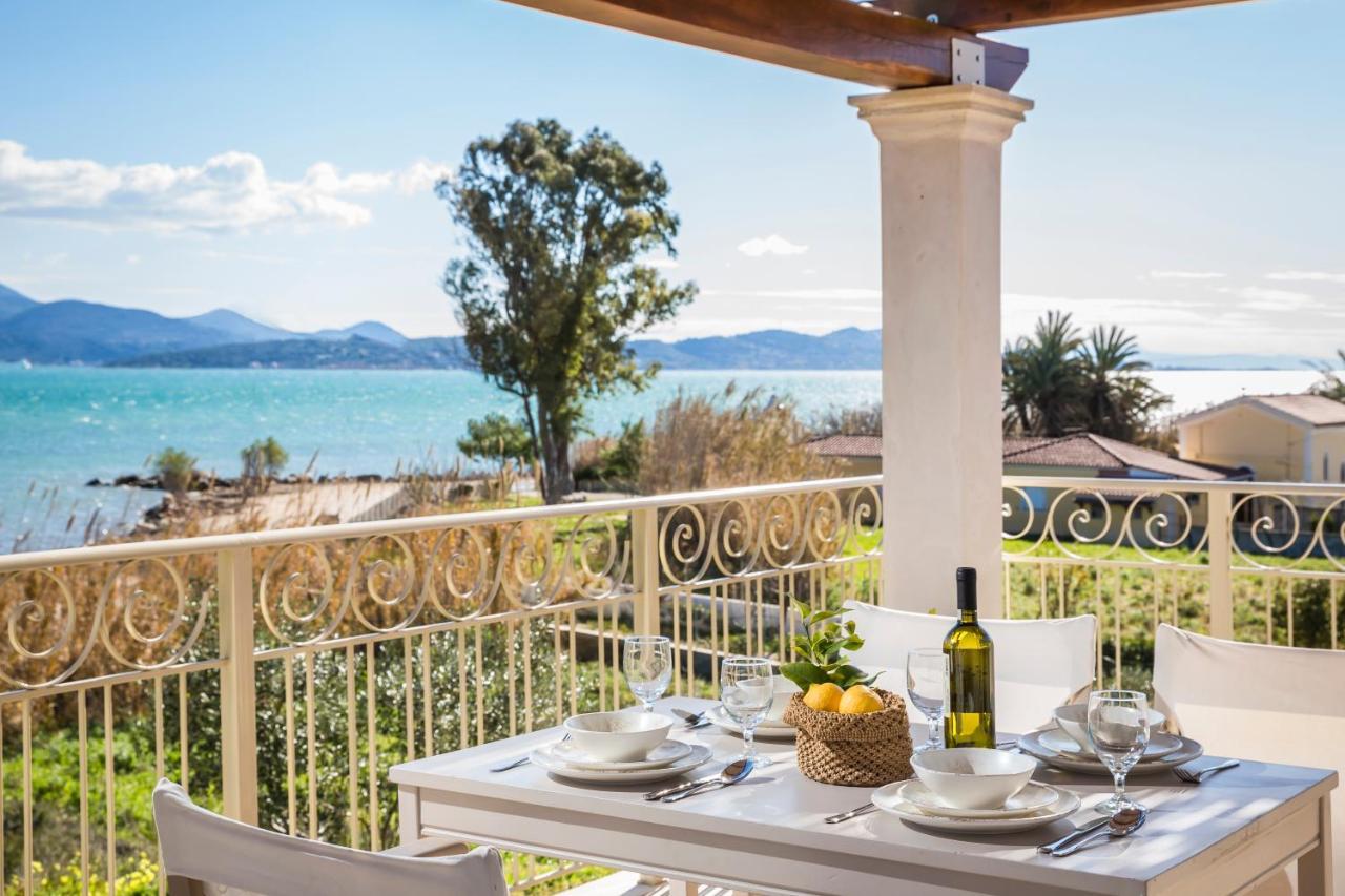 Apollonides Seafront Villa1 Aoede リクスリオン エクステリア 写真