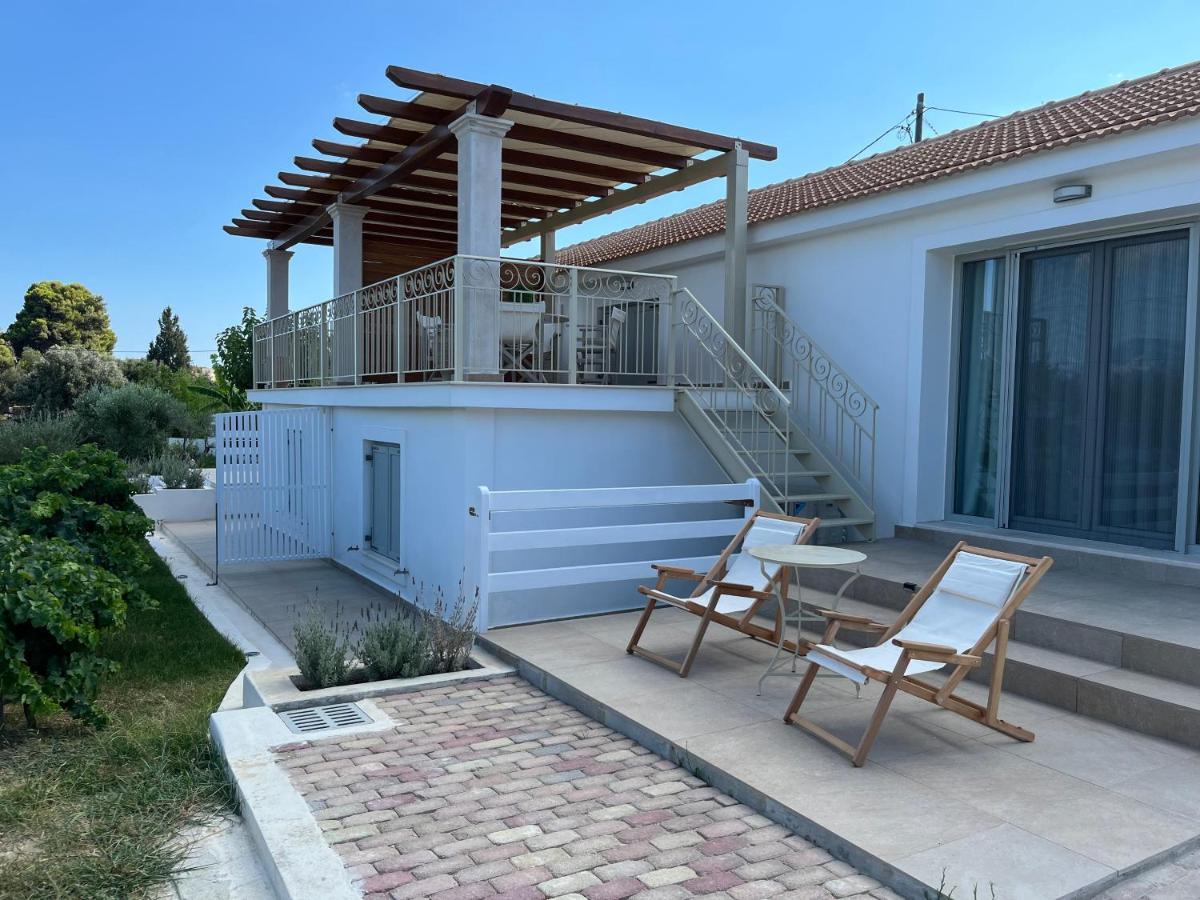 Apollonides Seafront Villa1 Aoede リクスリオン エクステリア 写真