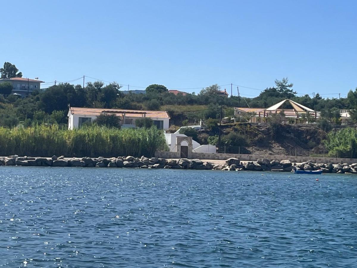 Apollonides Seafront Villa1 Aoede リクスリオン エクステリア 写真