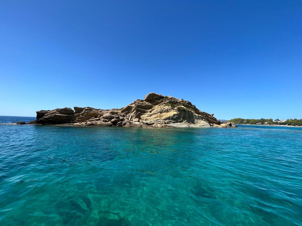 Apollonides Seafront Villa1 Aoede リクスリオン エクステリア 写真